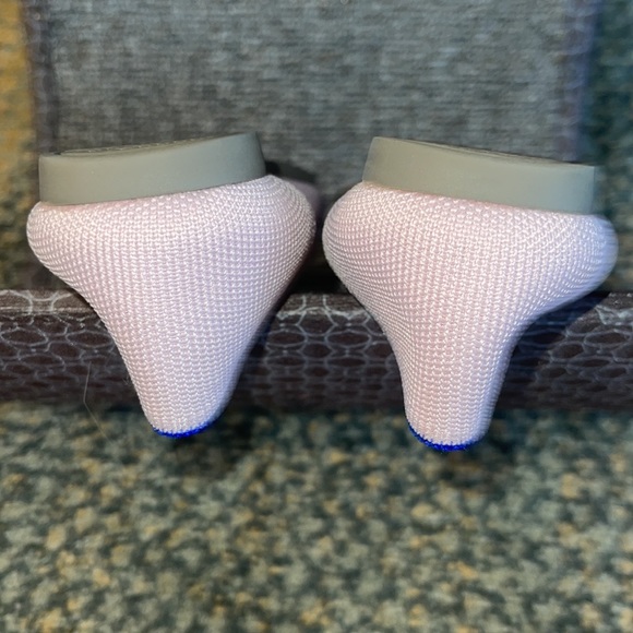 Rothy’s The Point women’s shoes size 7 mint condition/see pic for tiny spot - Picture 8 of 8